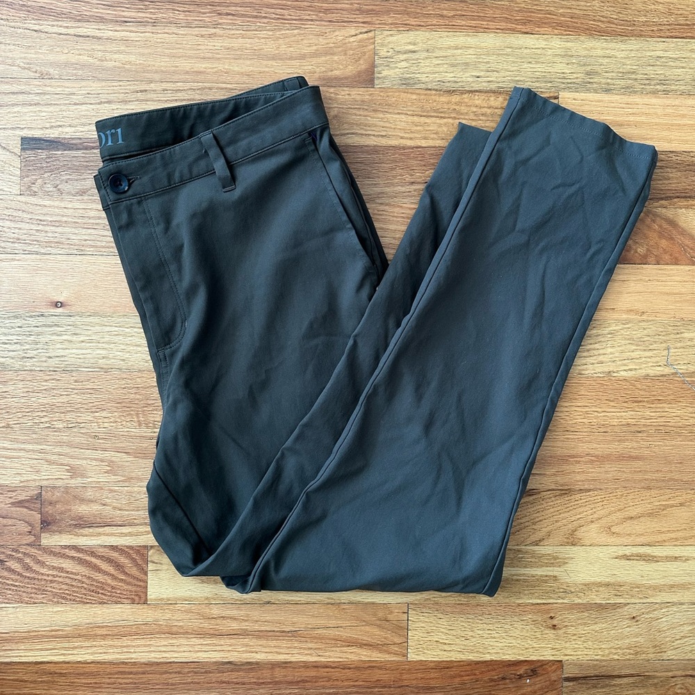 Vuori Cascade Tech Pant V427 - Picture 3 of 5